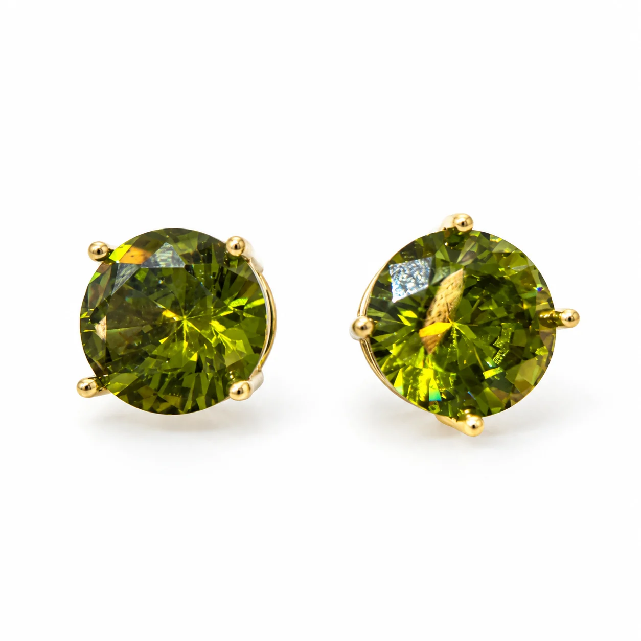 Gold-tone Four-prong Round Olive-green Faceted Stud Earrings · DR-0746CGAQ-00220